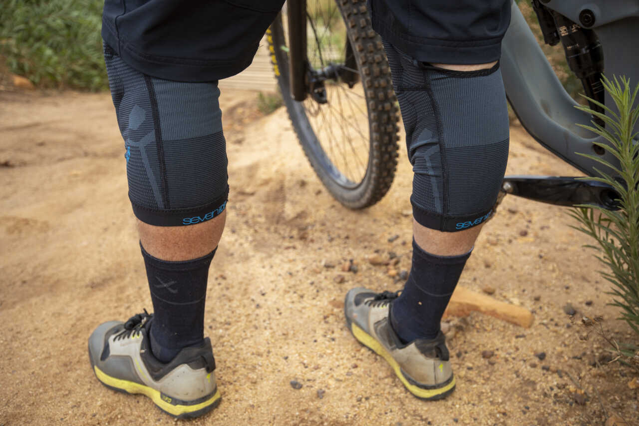 review 7iDP Project Knee Pads by Myles Kelsey of Bike Network in Cape Town South Africa