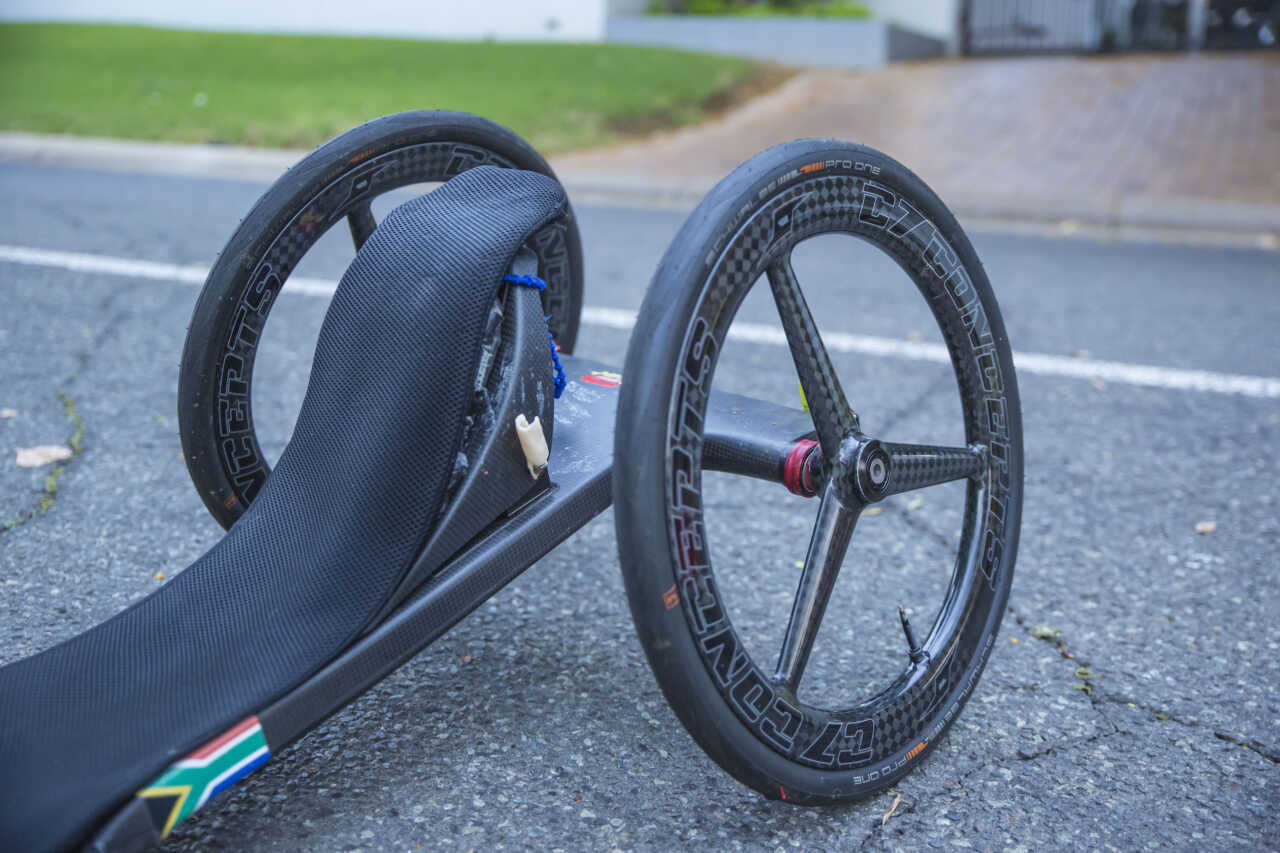 Take a closer look at Supa Piet's carbonbike revox