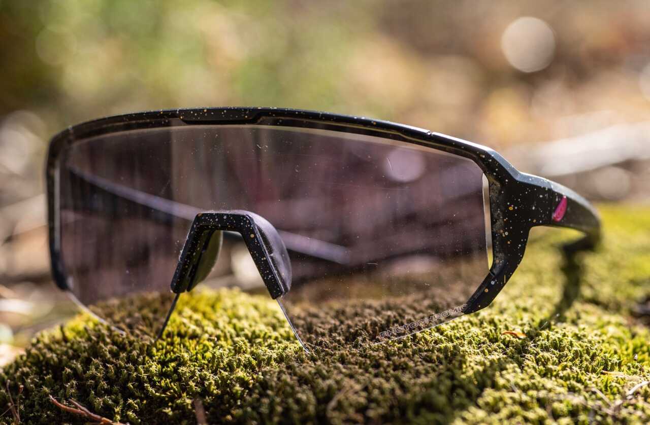 ホゲリアン Review: Melon Alleycat with photochromic lens – Eyewear built for