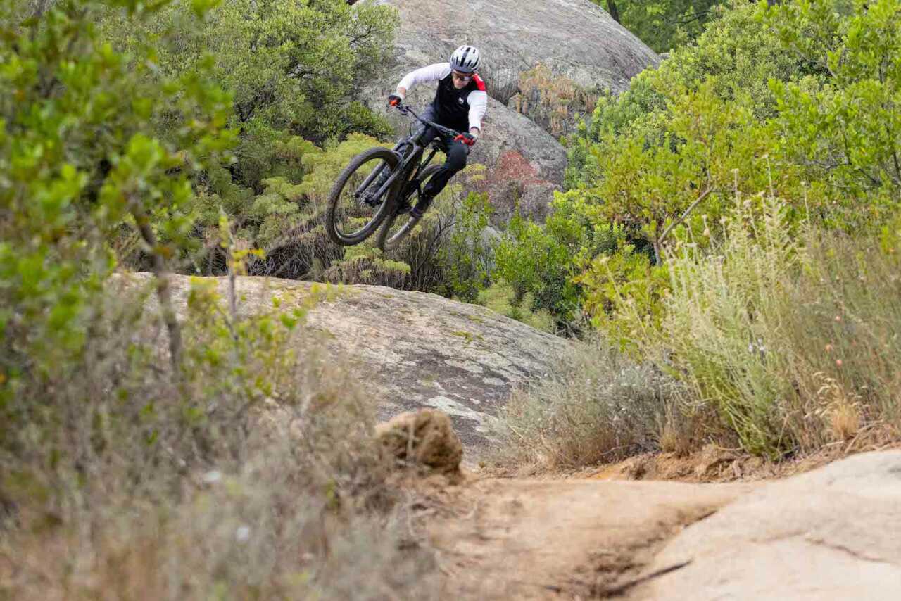 a review of the 2023 giant trance electric mountain bike as written by myles kelsey and published on bike network in paarl, south africa
