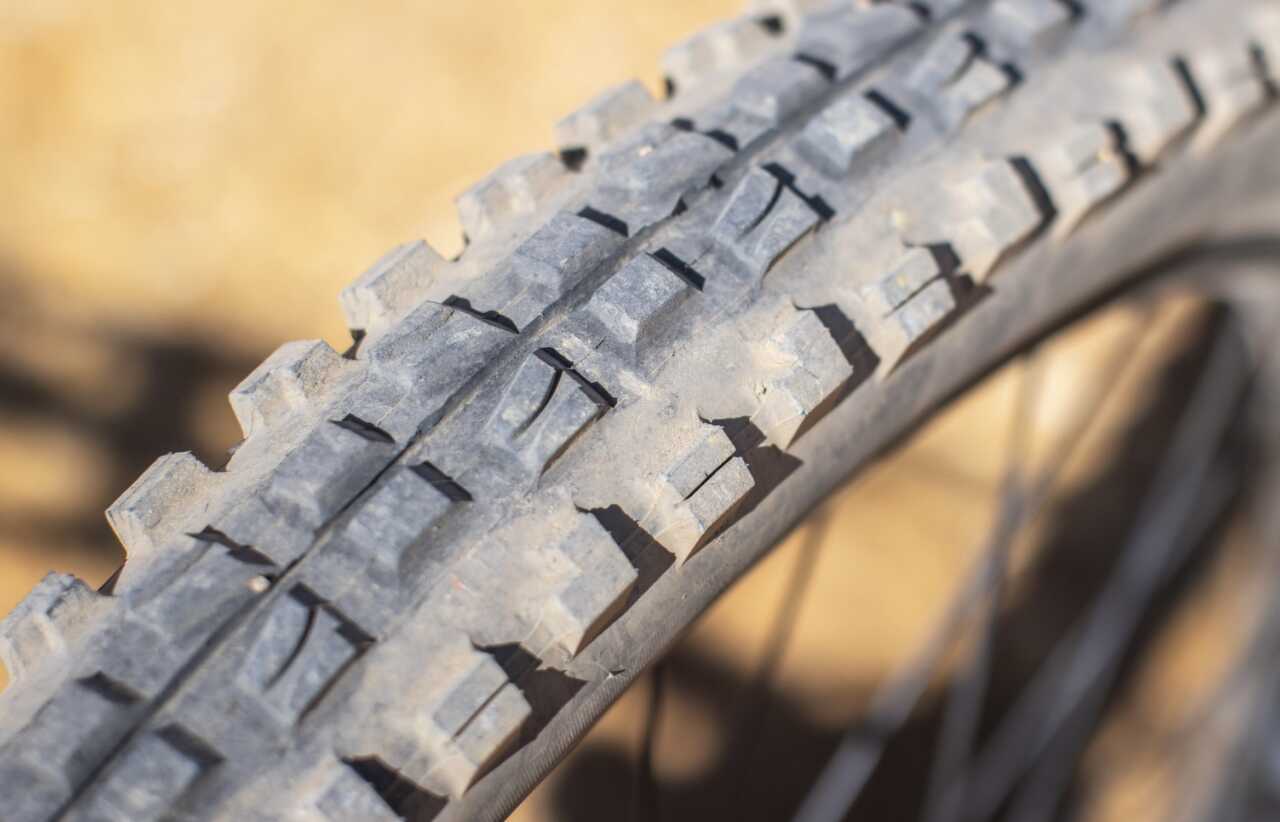 10 february 2024 - paarl, western cape, south africa | review of the cannondale jekyll mountain bike as published on bike network