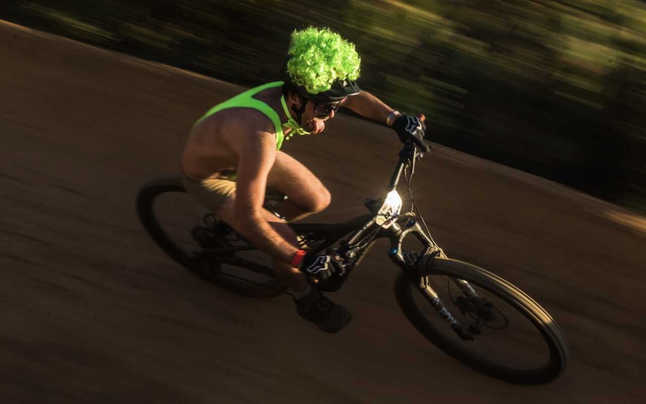 27 november 2025, banhoek, stellenbosch SOUTH AFRICA | photo recap of the hellsend bike shop summer mates race series as written by jordan de goede and published on bike network