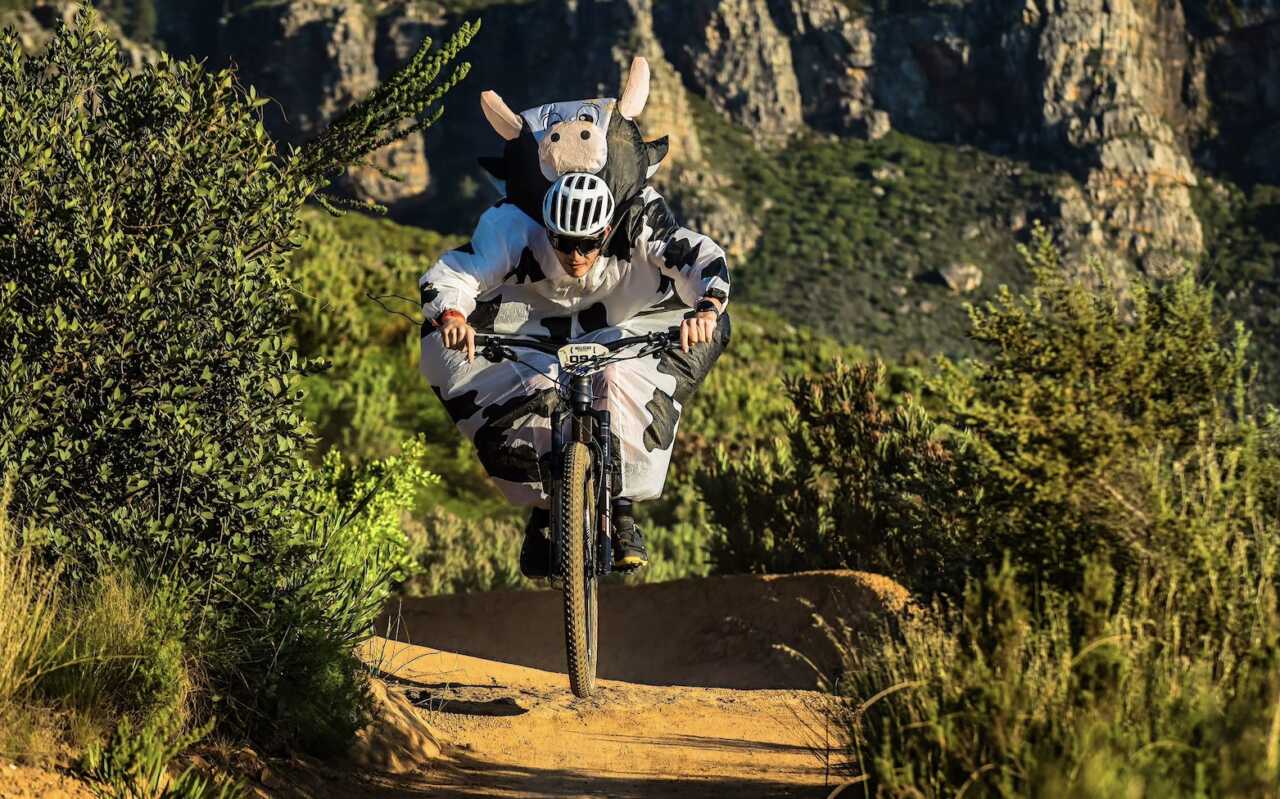 27 november 2025, banhoek, stellenbosch SOUTH AFRICA | photo recap of the hellsend bike shop summer mates race series as written by jordan de goede and published on bike network