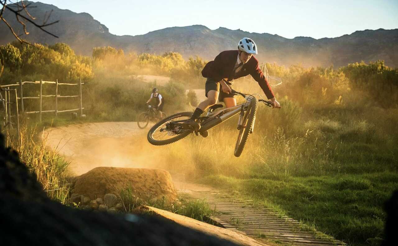 27 november 2025, banhoek, stellenbosch SOUTH AFRICA | photo recap of the hellsend bike shop summer mates race series as written by jordan de goede and published on bike network
