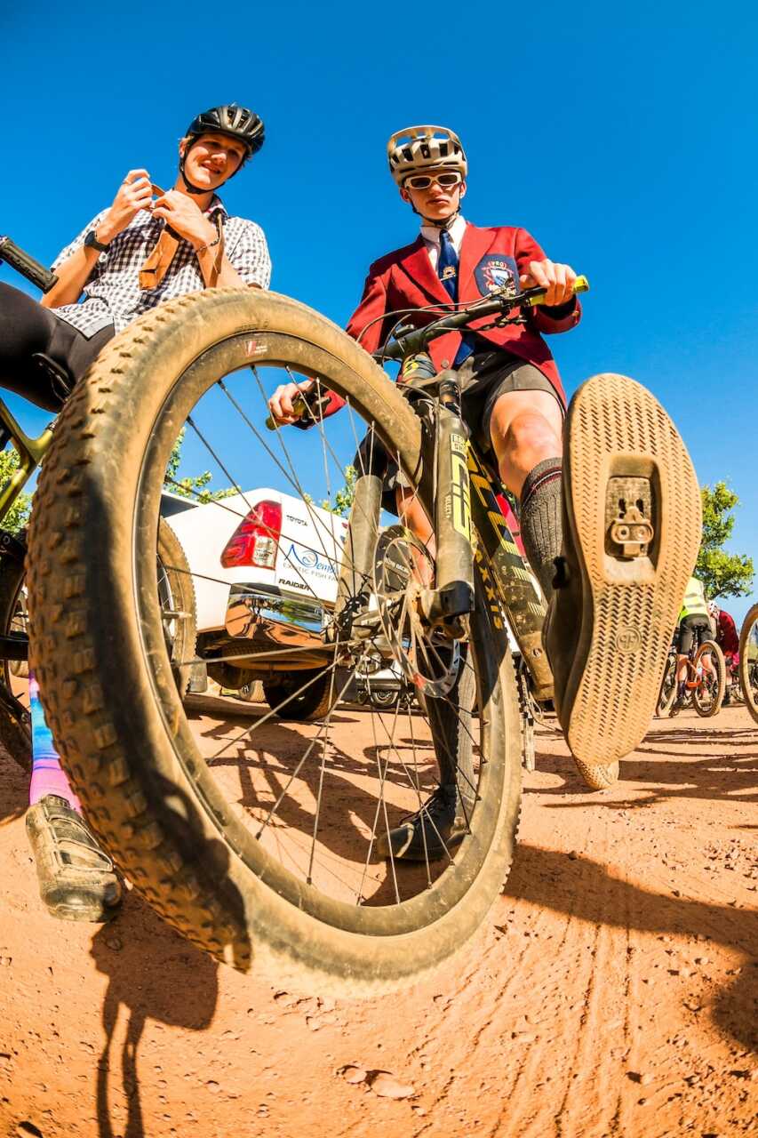 27 november 2025, banhoek, stellenbosch SOUTH AFRICA | photo recap of the hellsend bike shop summer mates race series as written by jordan de goede and published on bike network