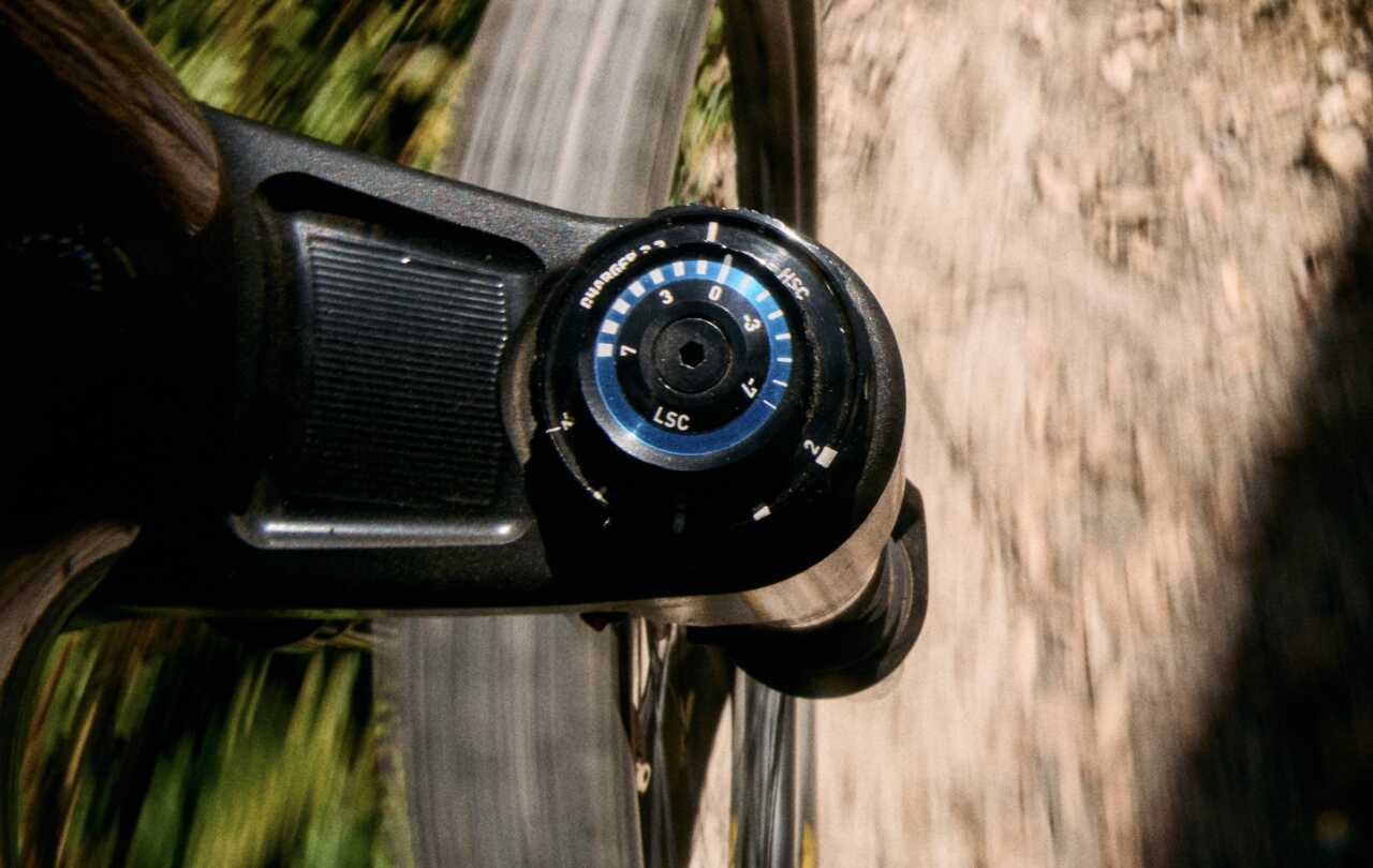 7 april 2026, cape town; SOUTH AFRICA | details on the new rockshox zeb fork as published on bike network by myles kelsey