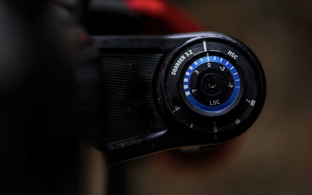 7 april 2026, cape town; SOUTH AFRICA | details on the new rockshox lyrik mountain bike suspension as published on bike network