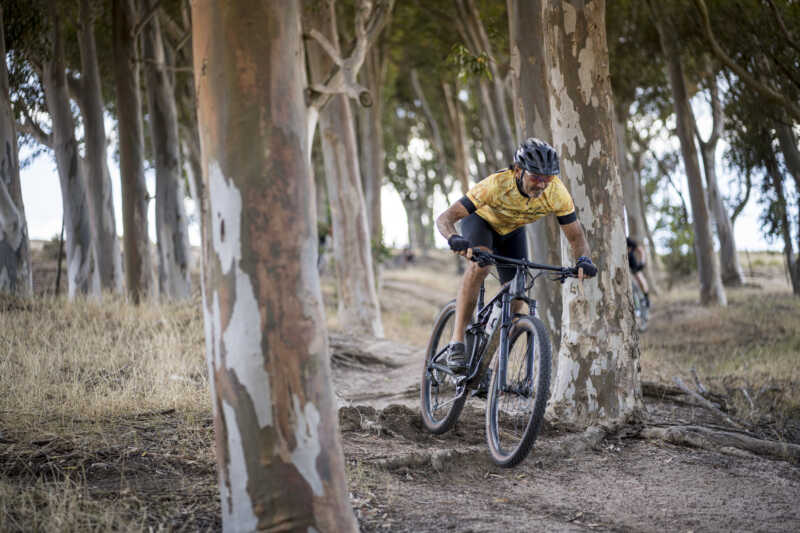 13 april 2023 - darling, western cape, south africa | preview of the ride darling mountain bike race in darling just outside of cape town in south africa at the living colour venue